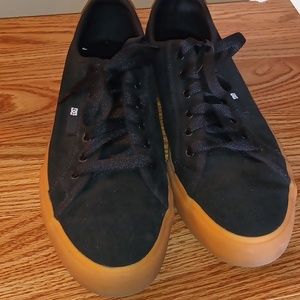 Men's 10.5 shoes